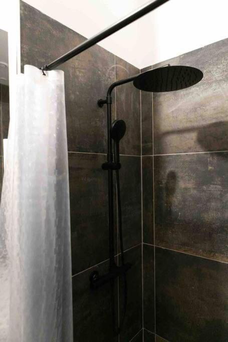 Loft De Courcaille - Balneo - Free Parking - Wifi Apartment Orleans Exterior photo